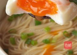 ✨简单易做又鲜嫩美味的糖心蛋清汤面✨的做法图解7