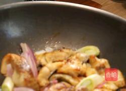 葱烧鲈鱼的做法图解7