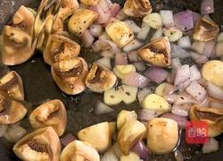 黑松露奶油蘑菇炖鸡的做法图解4