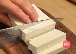 鲜掉眉毛！一锅封神的虾仁豆腐汤的做法图解1