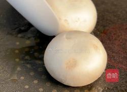 口蘑汤三鲜汤的做法图解2