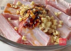 蒜香椒盐烤排骨的做法图解3