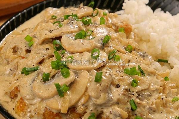 黑松露奶油鸡腿饭