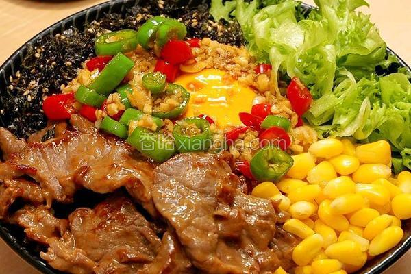 生菜牛肉拌饭