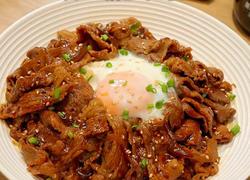 一口沦陷！日式肥牛饭的治愈系美味暴击