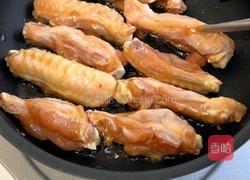 蒜香口蘑鸡翅的做法图解5