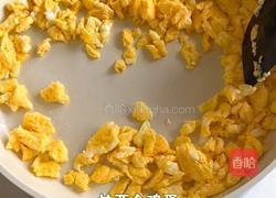 黑松露牛肉炒饭的做法图解2