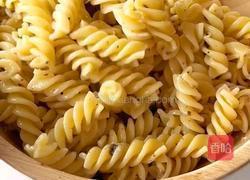 空气炸锅烤意面的做法图解6