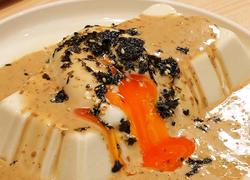 温泉蛋芝麻豆腐