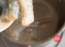 酸辣檸檬蝦的做法圖解2