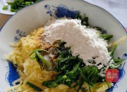 土豆丝鸡蛋饼的做法图解2