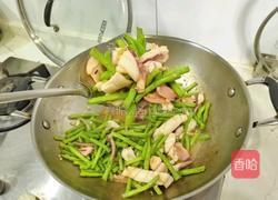 鱿鱼炒豆角的做法图解9