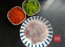 椒麻鲈鱼片的做法图解1