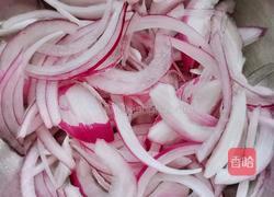 生拌西瓜皮紫洋葱的做法图解4
