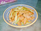 油豆腐炒芹菜的做法[图]