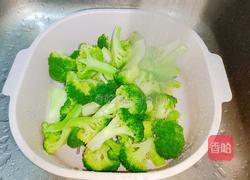 虾仁西兰花的做法图解3