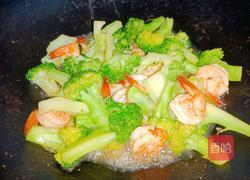 虾仁西兰花的做法图解9