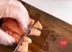 三文鱼生菜拌饭的做法图解1