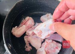 排骨海带汤的做法图解1