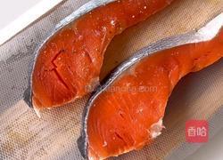 柠檬奶油三文鱼的做法图解1