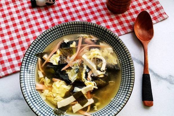 裙带菜豆腐汤