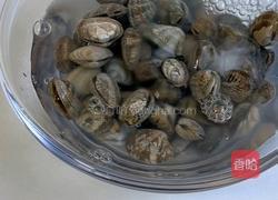 香辣爆炒花甲的做法图解1