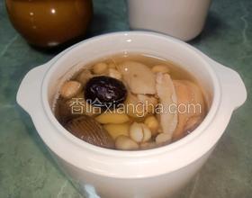 莲藕花生猪骨汤