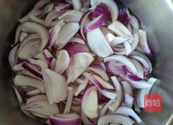 洋葱虾仁凉拌荞麦面的做法图解3