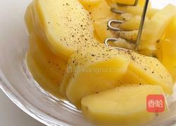 土豆泥番茄牛肉芝士饼的做法图解4