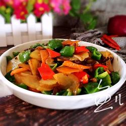青椒胡萝卜土豆片的做法[图]