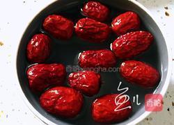 银耳莲子红枣汤的做法图解3