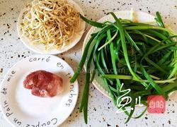 豆芽炒韭菜的做法图解1