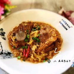 酸菜炖大骨的做法[图]