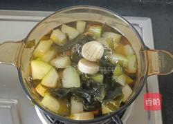 日式冬瓜裙带鲜虾菌菇汤的做法图解7