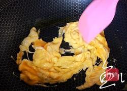 杏鲍菇炒鸡蛋的做法图解9