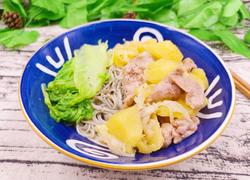 减脂餐土豆炖肉荞麦面 