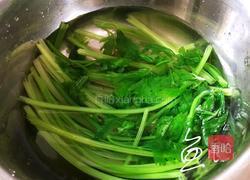 芹菜炒木耳的做法图解4