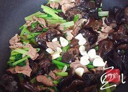 芹菜炒木耳的做法图解13