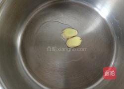 金针菇炖热腾 的做法图解1