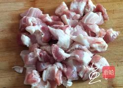 白萝卜炖猪肉的做法图解1