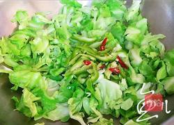 爆炒卷心菜的做法图解6