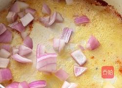 奶油口蘑炖鸡的做法图解4