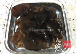 黄瓜鸡蛋炒木耳的做法图解2