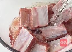 蒜香椒盐排骨的做法图解1