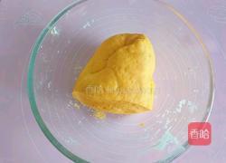 小鸡奶黄包的做法图解2