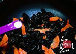 胡萝卜鸡蛋炒木耳的做法图解11