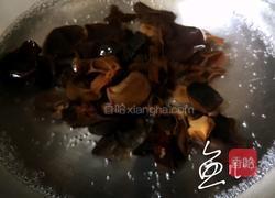 芹菜木耳炒肉丝的做法图解3