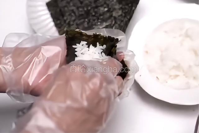 再放一层米饭。