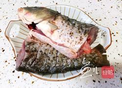 鲤鱼炖粉条的做法图解1