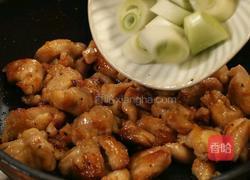葱烧鸡腿肉盖饭的做法图解5